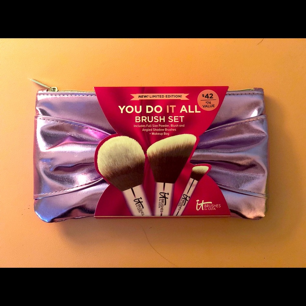 IT “You Do It All” Brush Set
